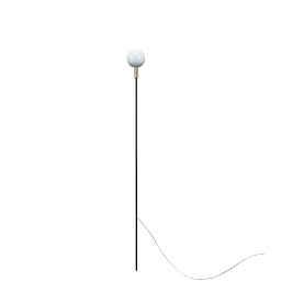 садовый светильник с круглым рассеивателем на высокой стойке